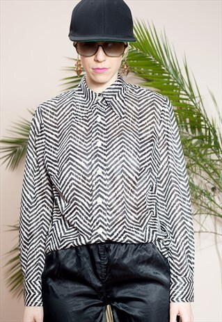 VINTAGE, BUTTONED DOWN BLACK AND WHITE BLOUSE