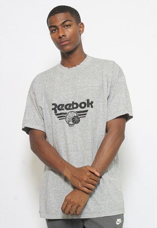 VINTAGE REEBOK T-SHIRT