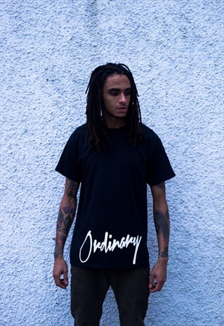 CLASSIC BLACK AND WHITE ORDINARY FRONT PANEL T-SHIRT