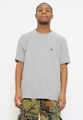 VINTAGE TOMMY HILFIGER T SHIRT