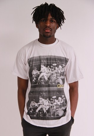 VINTAGE QUEEN TSHIRT