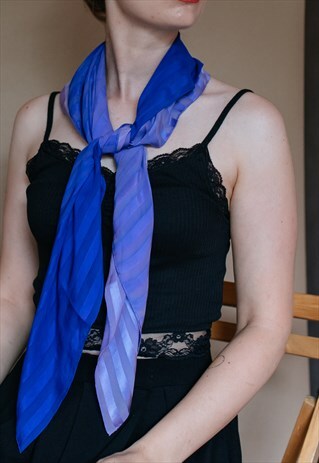VINTAGE 80S BLUE STRIPE SCARF