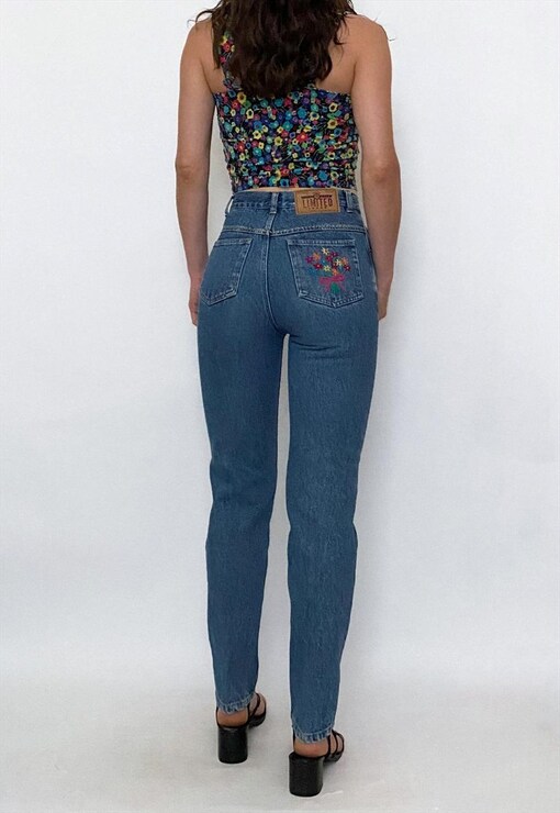 garment image