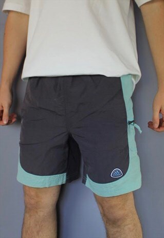 VINTAGE ADIDAS SHORTS IN NAVY WITH ZIP POCKETS, EMBROIDERED