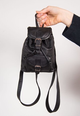 90'S VINTAGE FAUX LEATHER MINI BLACK BACKPACK