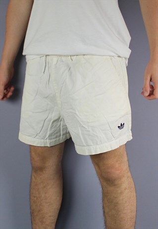 VINTAGE ADIDAS SHORTS IN CREAM WITH POCKETS, EMBROIDERED LOG