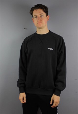 VINTAGE UMBRO SWEATSHIRT IN BLACK WITH EMBROIDERED LOGO. SIZ