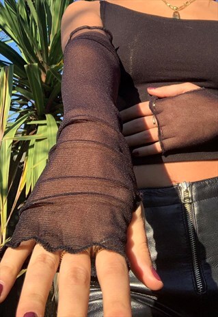 Fingerless Mesh Gloves in Black