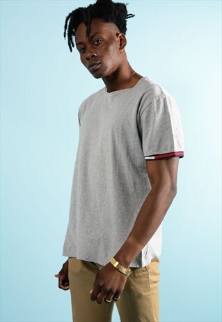 VINTAGE TOMMY HILFIGER TEE SHIRT