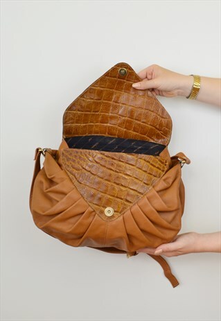 FLIP LID SHOULDER BAG