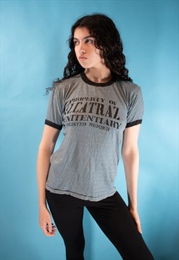 Vintage Y2K Size S/M Alcatraz Graphic Print T-Shirt in Grey.