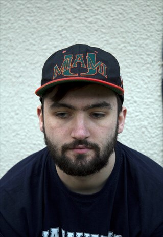 VINTAGE MIAMI HURRICANES USA COLLEGE HAT CAP