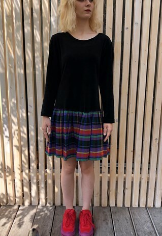 VINTAGE 05'S VELVET BLACK DRESS