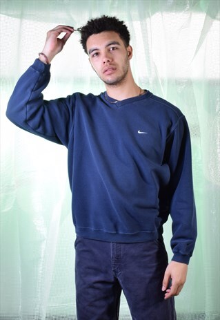 VINTAGE NIKE NAVY SWEATSHIRT