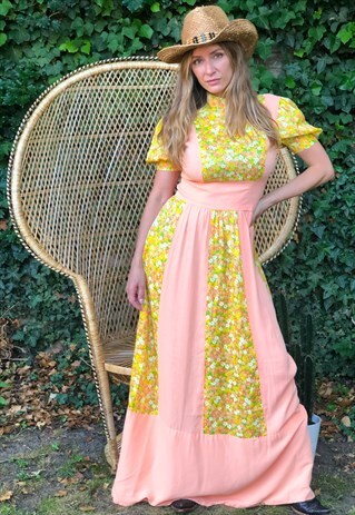 REVIVAL VINTAGE PEACH FLORAL DRESS WITH PUFFY SLEEVES