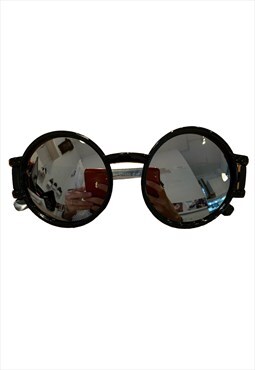 Grey Oval Style Sunglasses