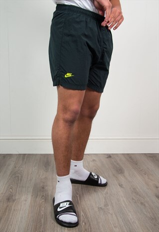 NIKE VINTAGE SHORTS