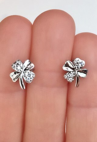 LUCKY CLOVER STUD EARRINGS