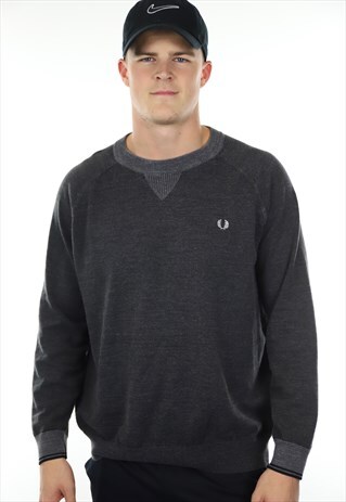 VINTAGE FRED PERRY SMALL LOGO SWEATSHIRT JUMPER