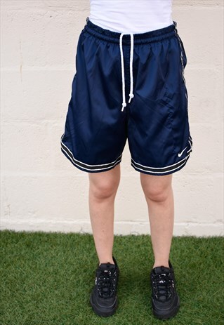 VINTAGE NIKE BAGGY SPORTS SHORTS