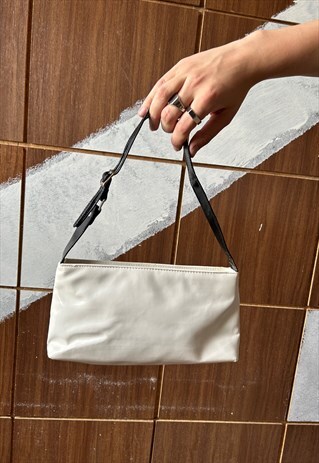 Vintage y2k grunge handbag rave party cool indie in white