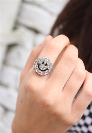 1990'S RAVE FACE RING