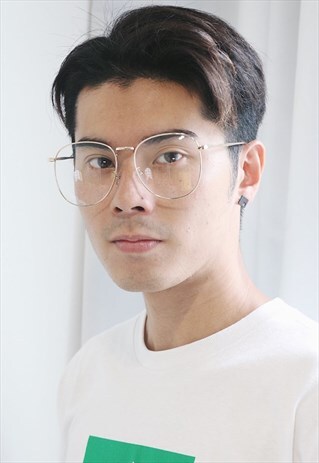 OVERSIZED METAL GLASSES IN GOLD
