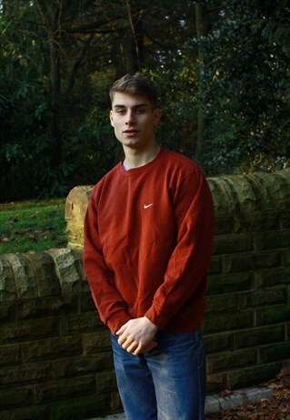VINTAGE MAROON NIKE SWEATSHIRT