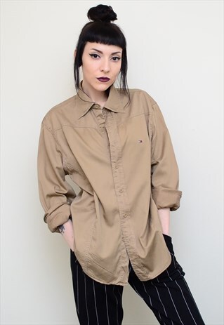 Y2K RETRO TAN TOMMY HILFIGER BOYFRIEND STYLE SHIRT