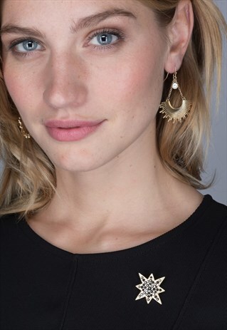 GOLDEN STAR BROOCH