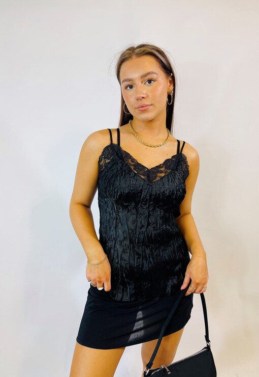 garment image