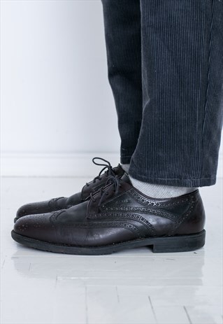 VINTAGE BLACK CLUB SHOES