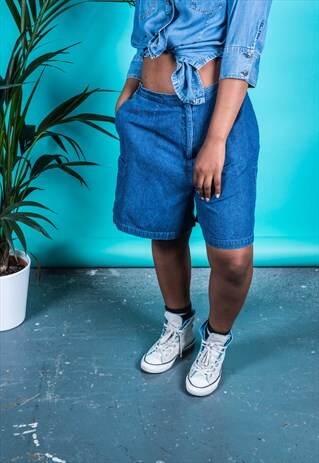 VINTAGE 1990S SHORTS IN BLUE DENIM