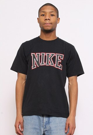 VINTAGE NIKE T SHIRT