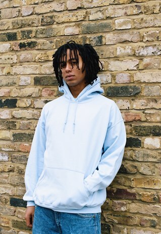 HOODIE IN LIGHT BLUE WITH WOVEN LABEL DETAIL