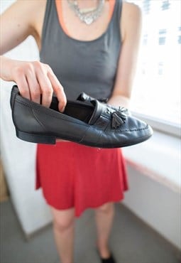 Vintage 80's Black Leather Loafers