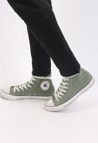 VINTAGE CONVERSE TRAINERS