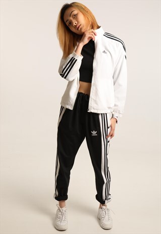 VINTAGE ADIDAS LIGHTWEIGHT JACKET