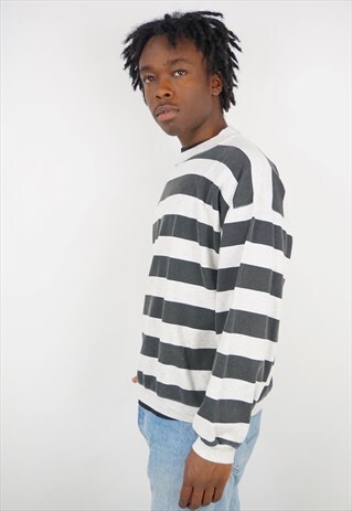 VINTAGE 90'S PULLOVER SWEATSHIRT