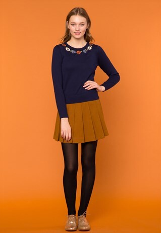 NAVY FLORAL EMBROIDERY SWEATER