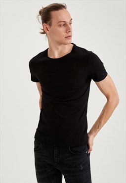 Man Knitted T-Shirt - Black