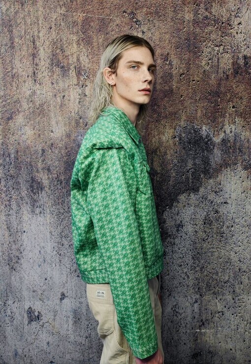 garment image