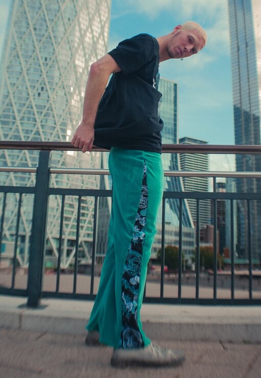 garment image