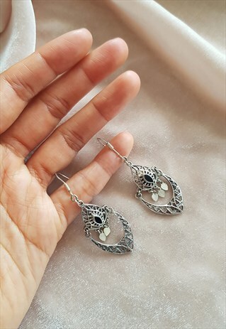 VINTAGE STERLING SILVER AND ONYX DROP EARRINGS