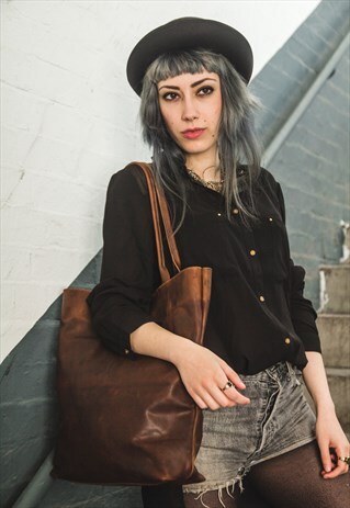 THE URBAN TEXTURED BROWN TOTE