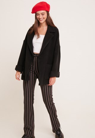 COAT WITH POCKETS - BLACK