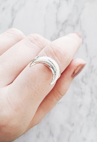 SILVER CRESCENT MOON RING