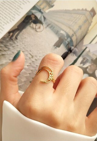 GOLD GEOMETRIC MOON RING