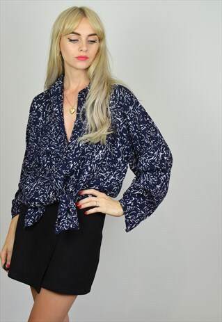 VINTAGE 90S LONG SLEEVE NAVY OVERSIZED SHIRT