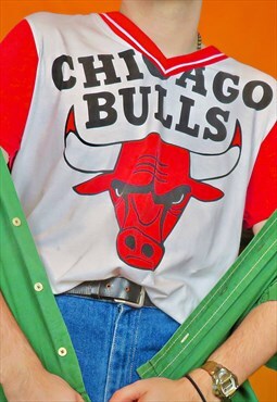 Vinage Chicago Bulls NBA Basketball Varsity Graphic T-Shirt